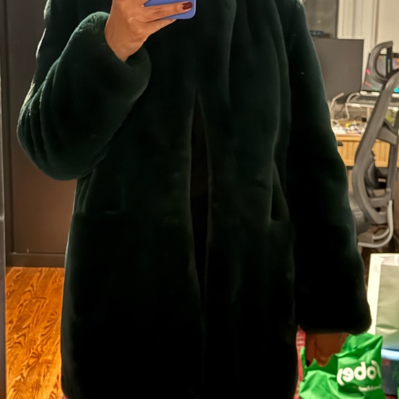 NWOT Dark green faux fur jacket - Picture 4 of 4